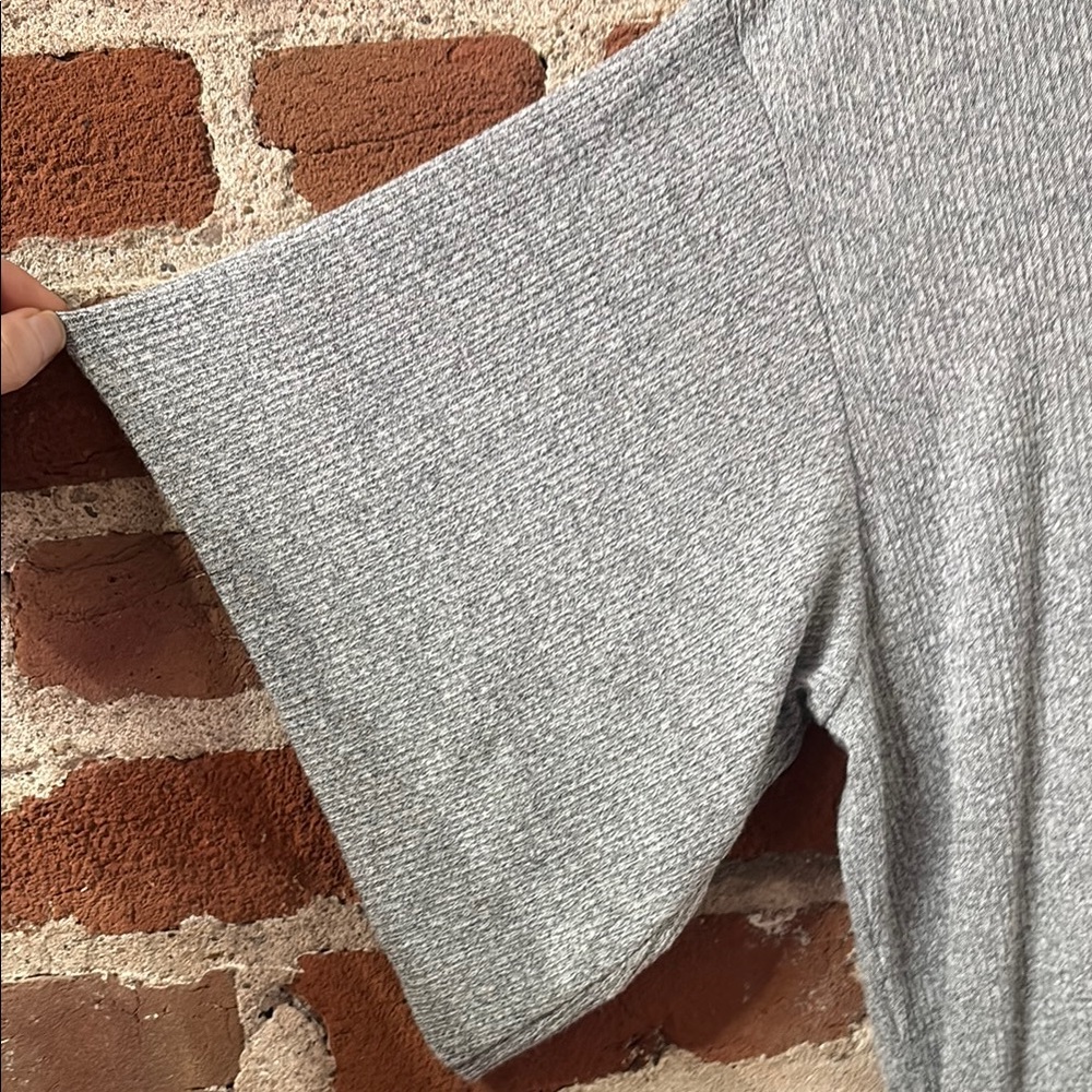 GAP Gray Tie Front Relaxed T-Shirt - Picture 7 of 8